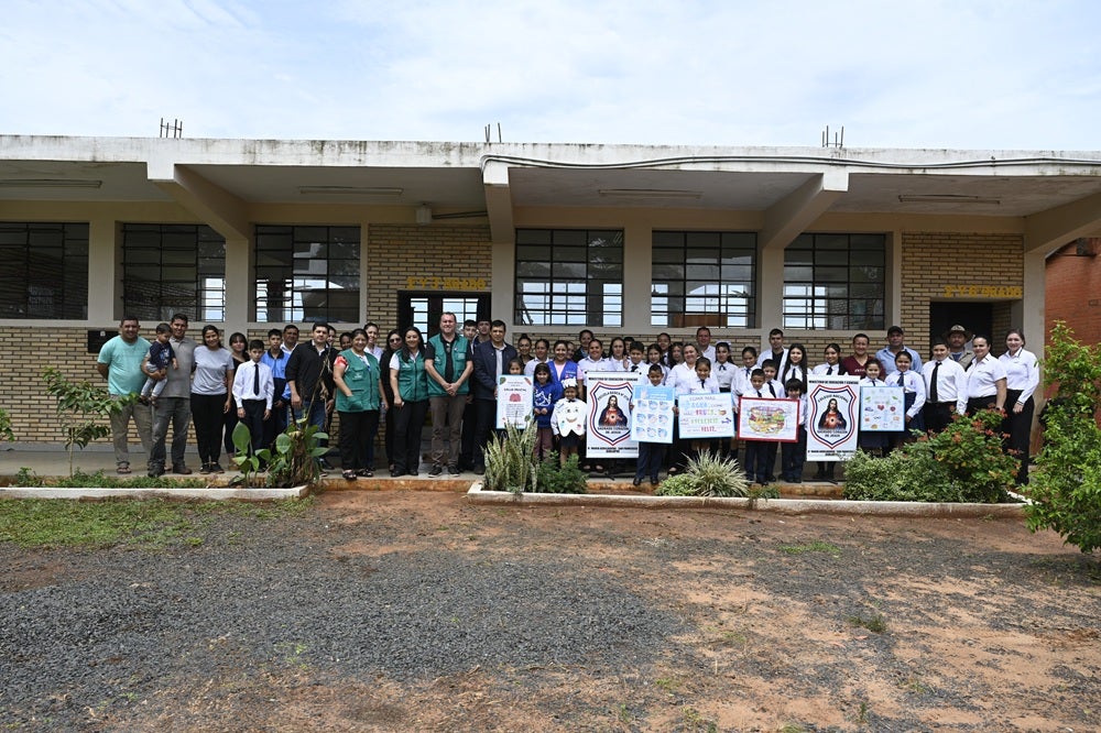 Grupal Escuela Básica N.º 2730 Sagrado Corazón de Jesús, de Guayaibí