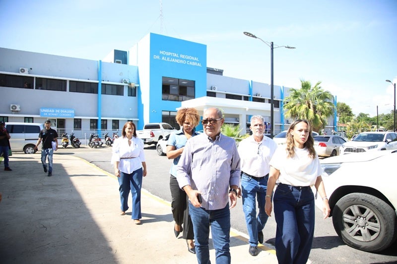 A través de la Alianza para la Cobertura Universal de Salud (UHC-P), la cooperación apoya la medición de la madurez en la Integración de las Redes de Servicios de Salud, que permiten implementar intervenciones para garantizar que el paciente esté en centro de la atención en salud.  más coordinada, continua y centrada en las personas. Santo Domingo, República Dominicana, 1 de octubre, 2026 (OPS).– La Organización Panamericana de la Salud/Organización Mundial de la Salud (OPS/OMS) acompaña a las autoridades