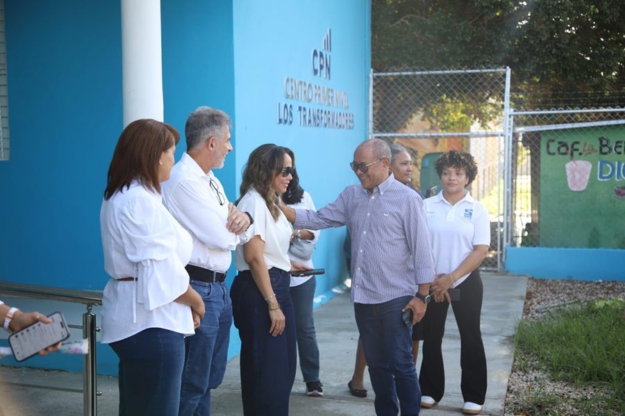 A través de la Alianza para la Cobertura Universal de Salud (UHC-P), la cooperación apoya la medición de la madurez en la Integración de las Redes de Servicios de Salud, que permiten implementar intervenciones para garantizar que el paciente esté en centro de la atención en salud.  más coordinada, continua y centrada en las personas. Santo Domingo, República Dominicana, 1 de octubre, 2026 (OPS).– La Organización Panamericana de la Salud/Organización Mundial de la Salud (OPS/OMS) acompaña a las autoridades