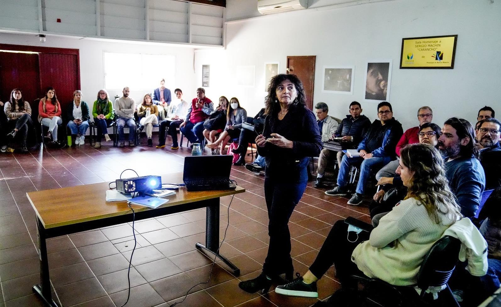 Delegación de Bolivia visitó servicios de salud de Uruguay - presentación