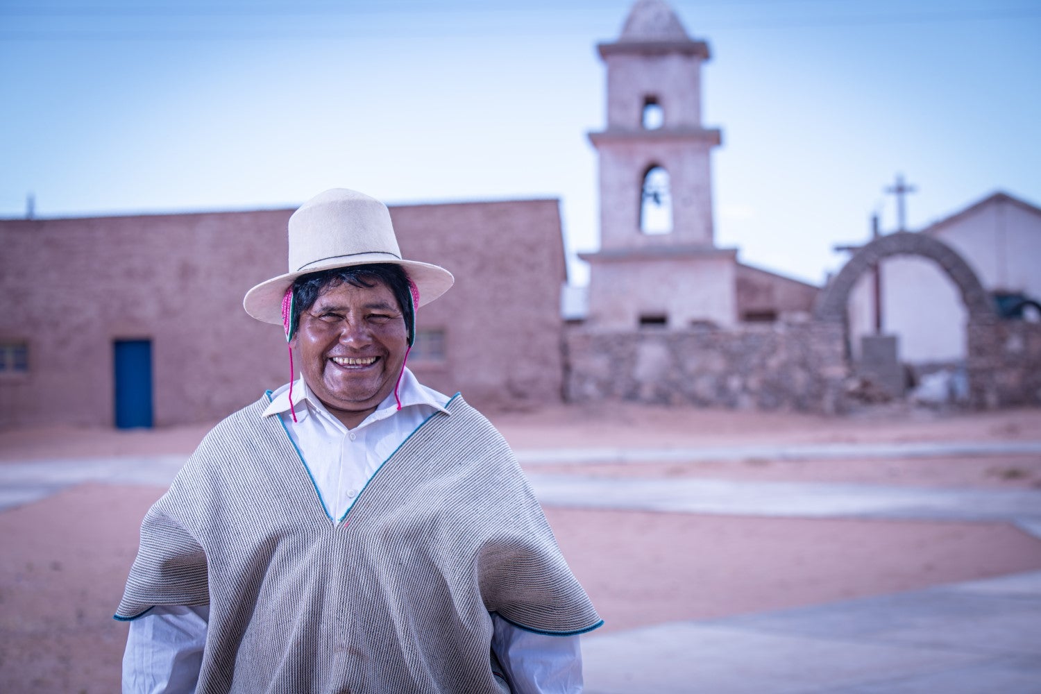 Carlos, a traditional birth attendant in Chipaya, Oruro Department, Bolivia, is one of more than 1,000 people who have participated in PAHO training sessions supported by Canadian cooperation.