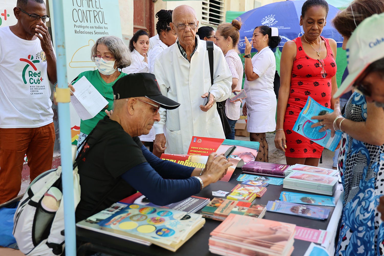 Distribución de materiales educativos en el Día Mundial de la TB, La Habana, Cuba