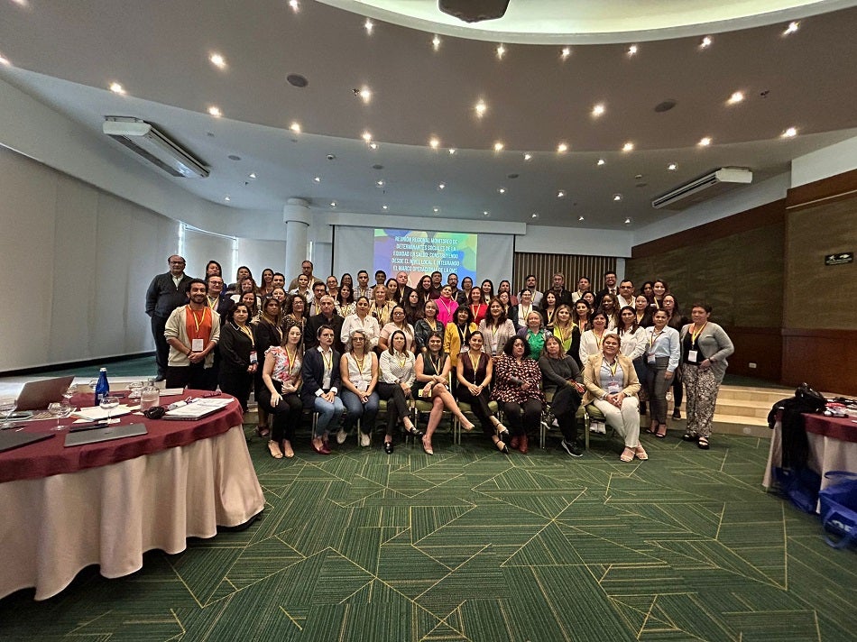 Foto de grupo durante el encuentro.