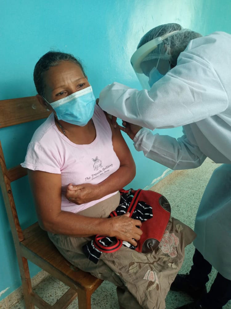 Vacunación contra la COVID-19 en Honduras