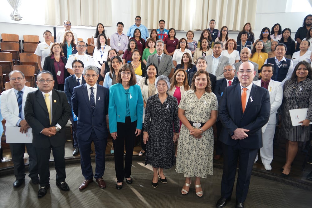 OPS/Luz Rospigliosi || Autoridades del rubro de la salud de Perú y participantes en el evento de celebración por el Día Mundial de la Salud, con el lema “Comienzos saludables, futuros esperanzadores”.