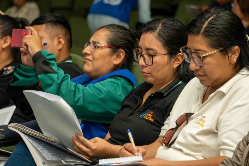 Personal que atendio al taller