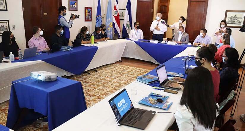 Secretario General de Salud Dr. Carlos Saénz