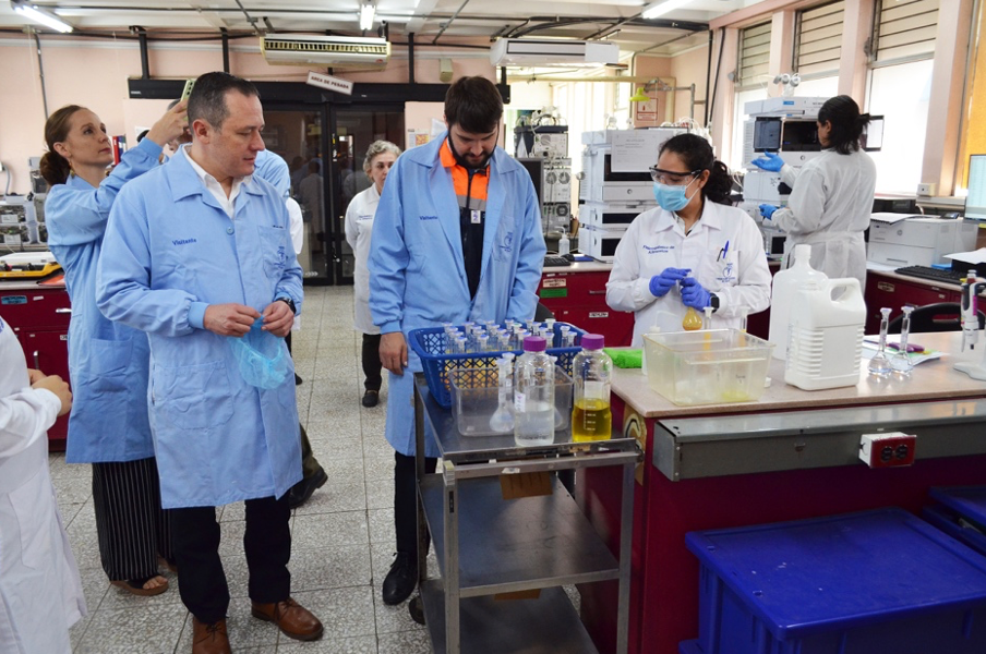 Convenio de Colaboración entre el Ministerio de Salud y Asistencia Social (MSPAS)  y la Comisión Federal para la Protección Contra Riesgos Sanitarios (COFEPRIS) de México. 