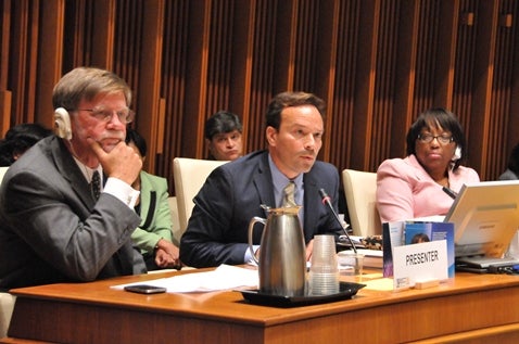 Health authorities pledge to improve access to health care for LGBT people