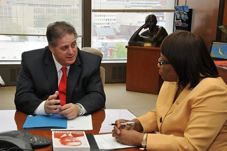 Directora de la OPS/OMS se reunió con el ministro de Salud de la provincia de Buenos Aires