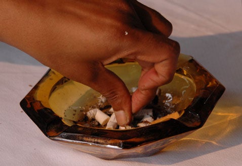 Países deben acelerar la adopción de leyes para controlar la epidemia de tabaquismo y evitar un millón de muertes anuales