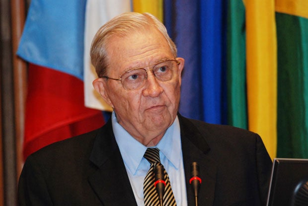 Dr. Henderson in 2010 at PAHO