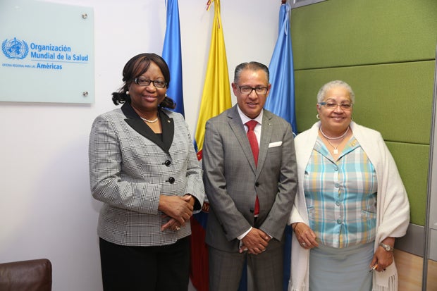 Directora OPS y representante de la OPS en Colombia se reunieron con el secretario general del Parlamento Andino