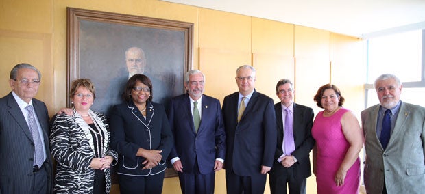 La OPS y la Universidad Nacional Autónoma de México exploran líneas de colaboración conjunta en pro de la salud