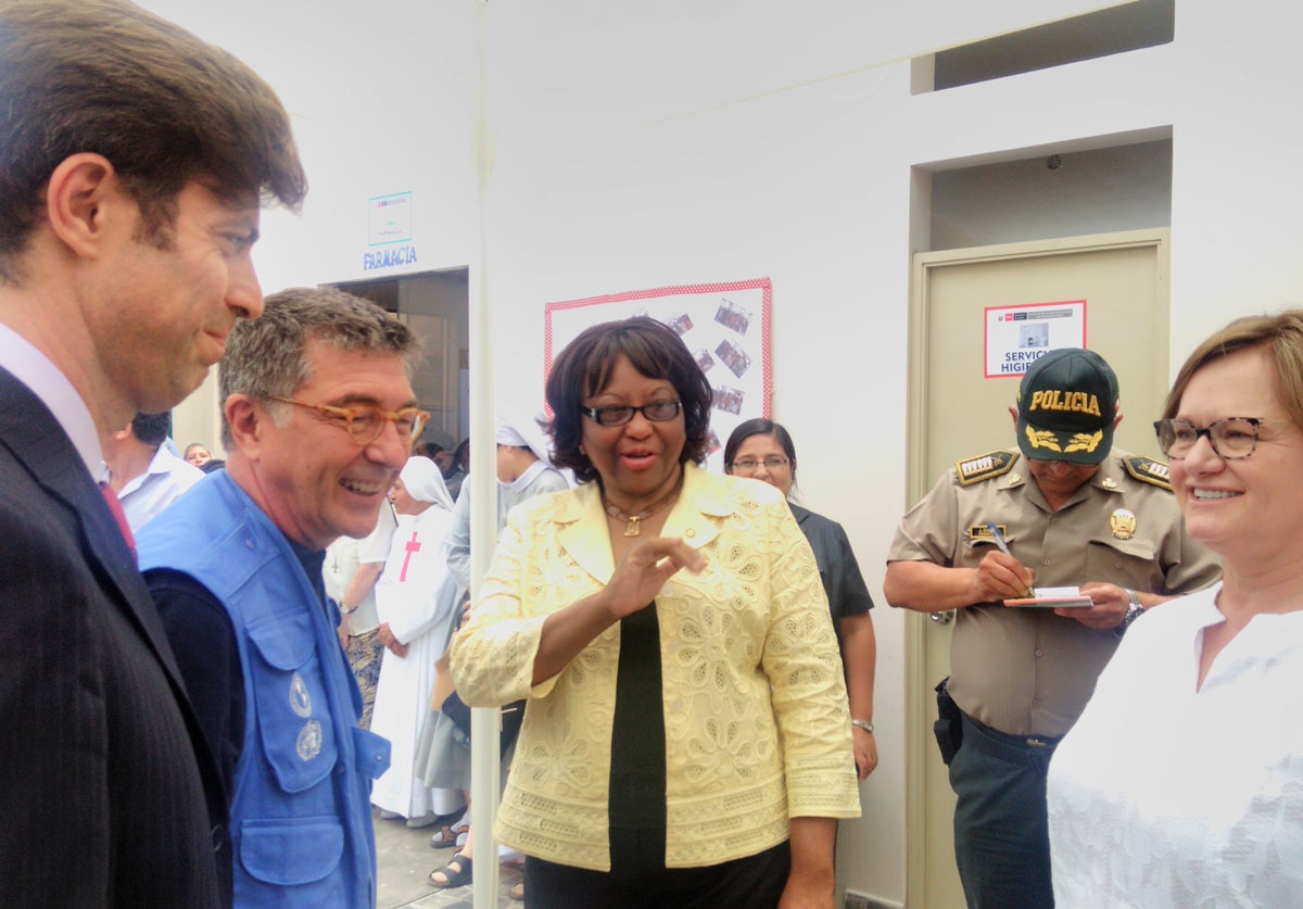 Directora de la OPS inauguró este centro junto con la Primera Dama de la Nación, Nancy Lange