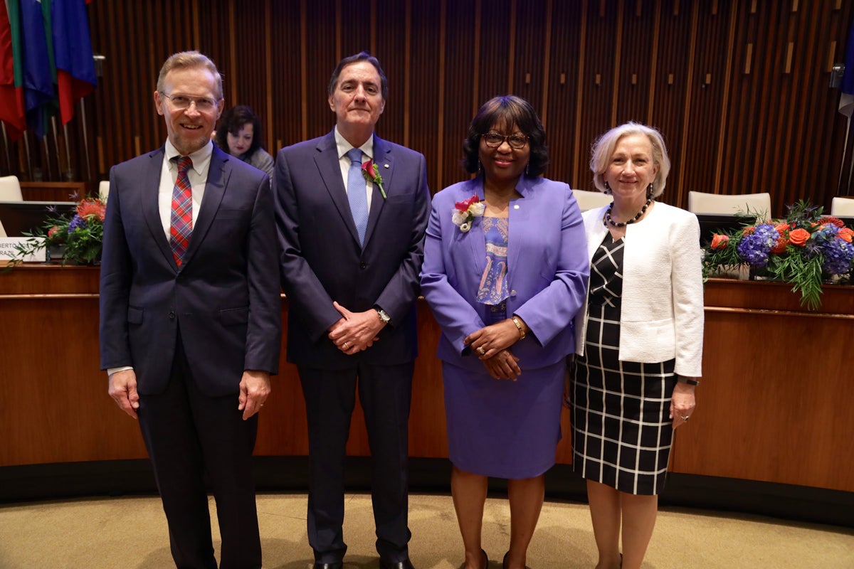 Jarbas Barbosa swearing in ceremony with PAHO Executive Management members