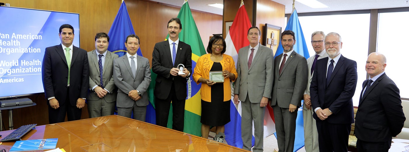 The agreement was signed by Dr. Etienne and Marcos Vitorio Stamm, Director General of ITAIPU Brazil at the PAHO Headquarters in Washington D. C. 
