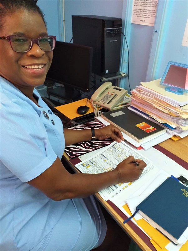 enfermera dominica 600x800