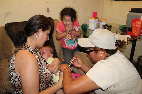 Promotora de la salud Nancy Vides, El Salvador