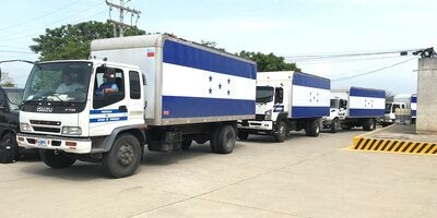 Despliegue de camiones con vacunas hnd