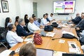 Fotografía de los participantes en la mesa de trabajo durante la Misión de Cooperación técnica para el fortalecimiento de la vigilancia, la prevención y el control de los accidentes por animales venenosos en Panamá.