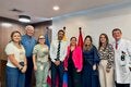 Personas en reunion frente a camara