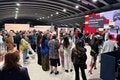Cerimônia de abertura da exposição "A infinita memória da pandemia", no Centro Cultural São Paulo, com público reunido em frente ao espaço expositivo.