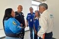 Personal de OPS/OMS Venezuela y equipo de salud de La Guaira, conversan durante la entrega del área rehabilitada.