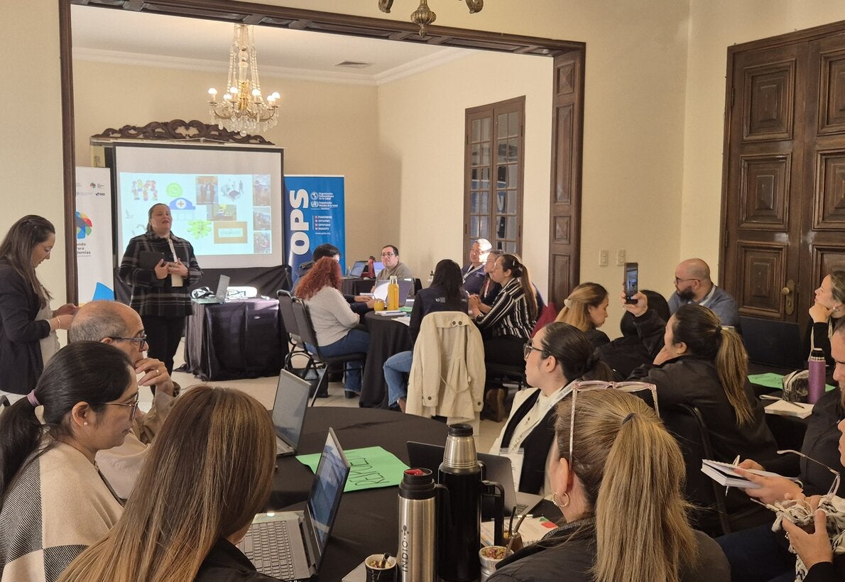 ""Grupo de trabajo preparación ante emergencias sanitarias con el ejercicio ETA basado en la métrica 7-1-7""