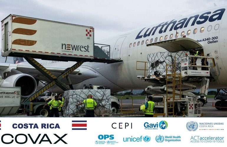 Las 88.800 dosis llegaron alrededor de las 5:30 p.m.