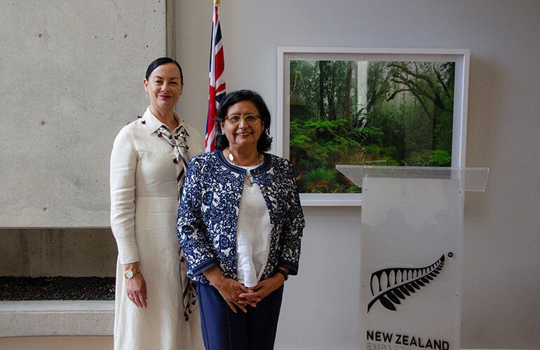  Embajada de Nueva Zelandia en Colombia y PWR Colombia