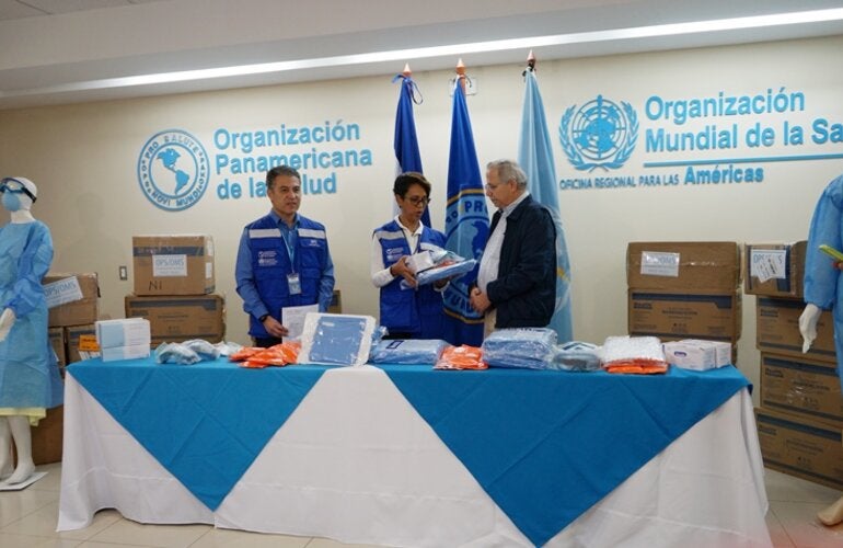 La Representación de OPS en Nicaragua entregó al Ministerio de Salud, equipos de protección personal (EPP) y pruebas para coronavirus