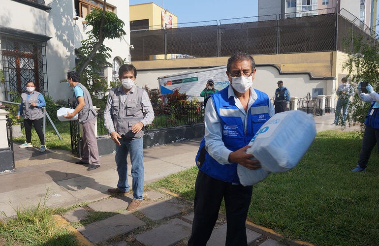 Implementos fueron entregados a CENARES para su distribución a los Centros de Salud