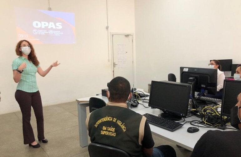 Mais de 20 profissionais de vigilância e atenção à saúde de Boa Vista participam de treinamento com a equipe da OPAS
