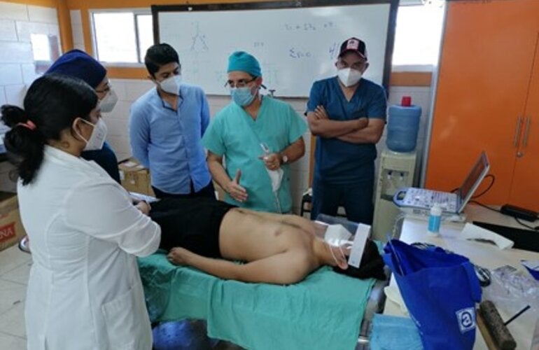 enseñanza-uso-ultrasonido