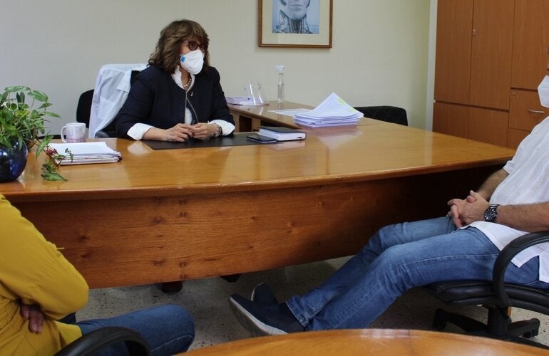 Reunión en el INHRR