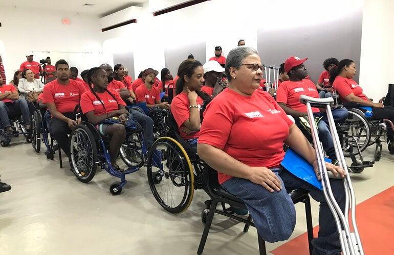 Personas con discapacidad de organizaciones locales