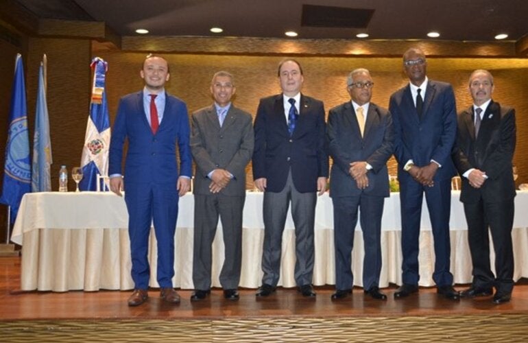 Autoridades durante la actividad