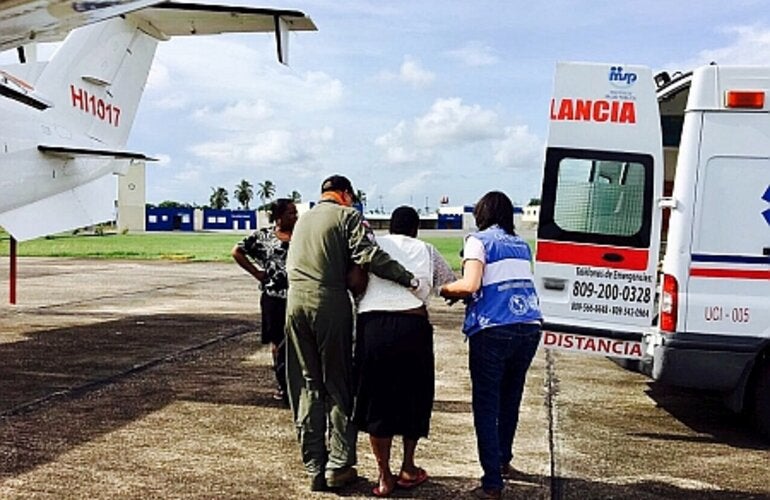 Personal de OPS brinda ayuda humanitaria