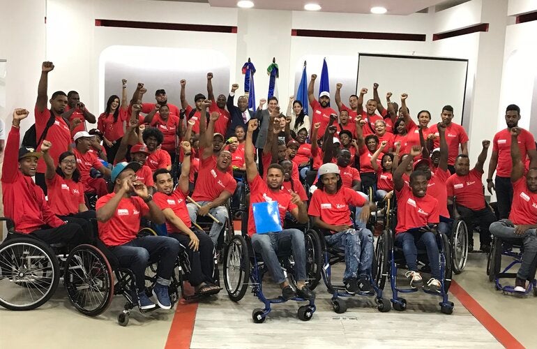 Foto de grupo de participantes en la actividad