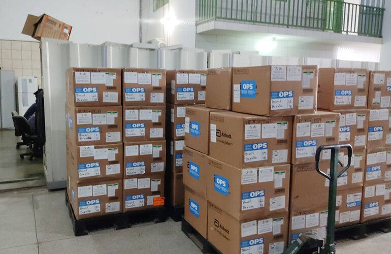 Testes de diagnóstico de COVID-19 armazenados no estado de Rondônia