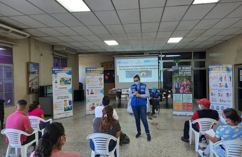 capacitando a voluntarios y personal comunitariohnd