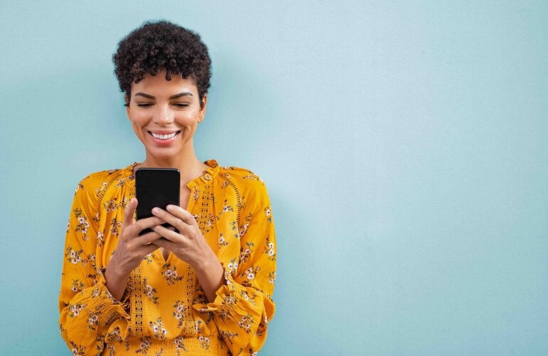 women with cellphone