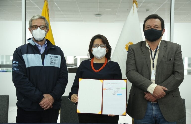 OPS es testigo de firma de convenio entre MSP y Congope para coordinar vacunación en territorio  