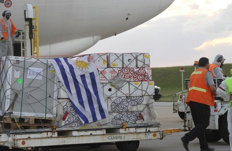 Llegada de vacunas vía COVAX a Uruguay
