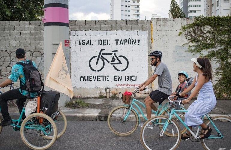 Familia del movimiento Santo Domingo en Bici