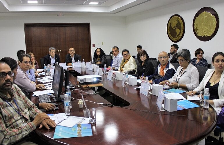 La Directora de la Organización Panamericana de la Salud, Carissa F. Etienne, y el Ministro del Poder Popular para la Salud (MPPS), Carlos Alvarado