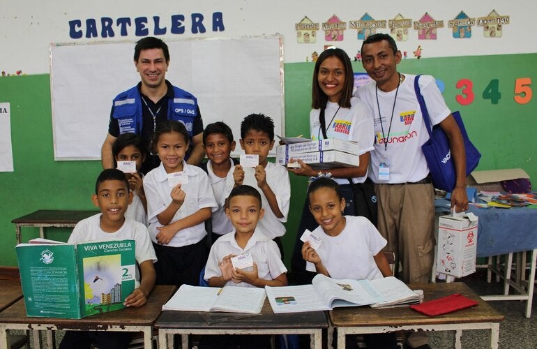 Médicos nigalistas vacunaron a más de 4 mil niños y adolescentes