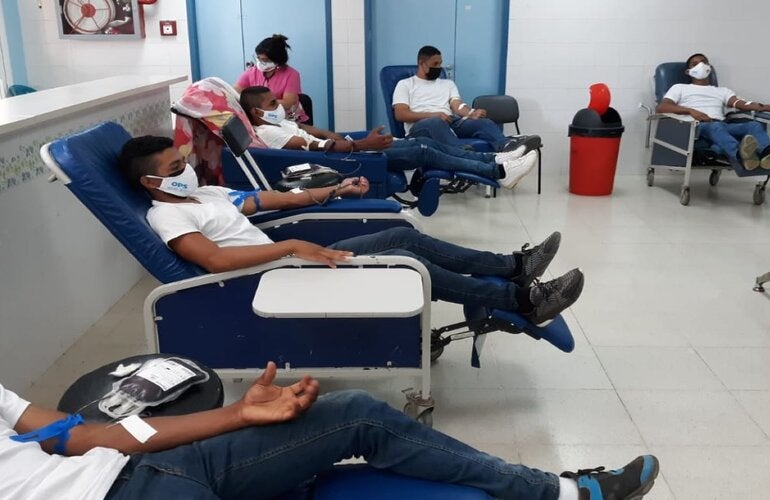 Jóvenes Donando Sangre_Hospital San Felipe hnd