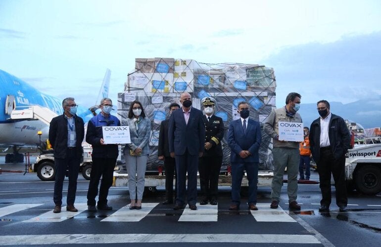 Ecuador recibe nueva entrega de vacunas contra la COVID-19 a través del Mecanismo COVAX